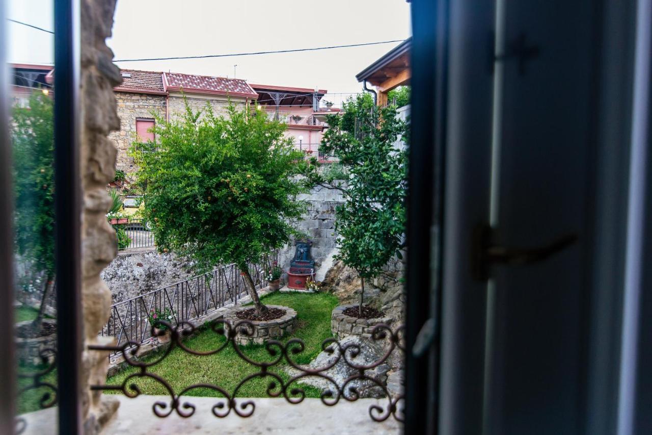 Palazzo Cantarella Stella Cilento Exterior foto